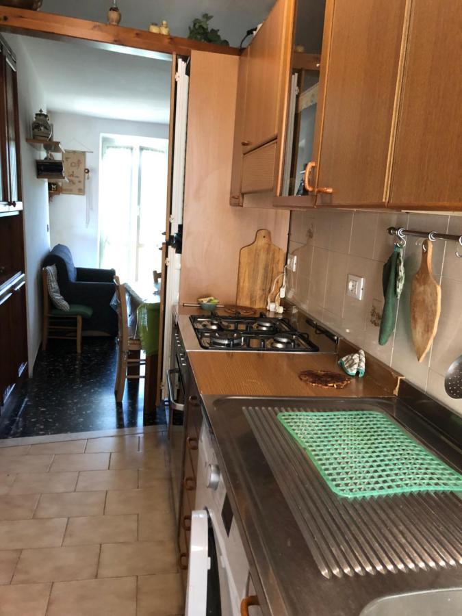 Bilocale Mirella Apartment Carro Екстериор снимка